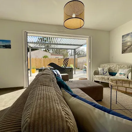 Guest house Les Ganivelles - Belle Maison Neuve Avec Exterieur 4*