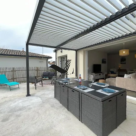Les Ganivelles - Belle Maison Neuve Avec Exterieur