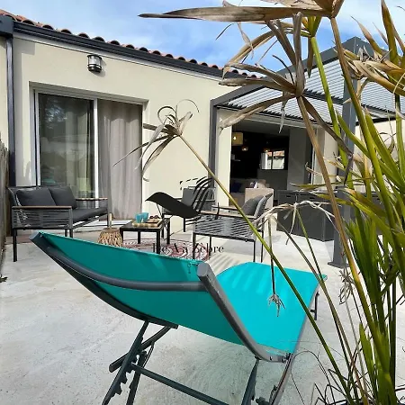 Les Ganivelles - Belle Maison Neuve Avec Exterieur Guest house